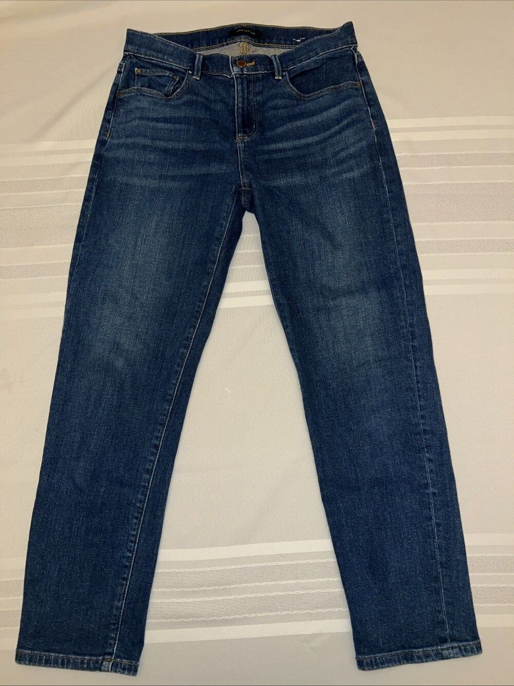 Ann Taylor “The Taper” Mid Rise Jeans Size 4